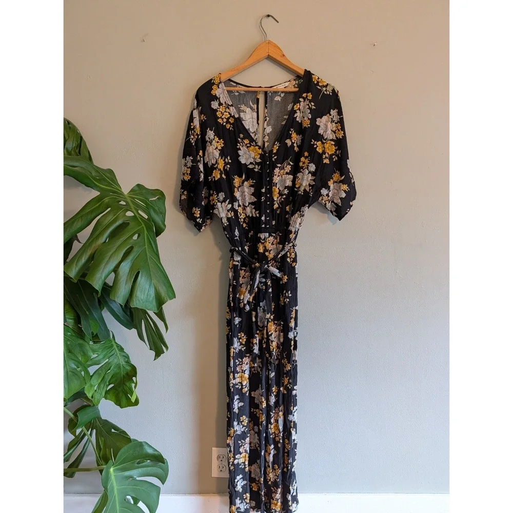 American Eagle Kimono Jumper Black Floral Viscose Sz Med Hook-Eye Front Wide Leg